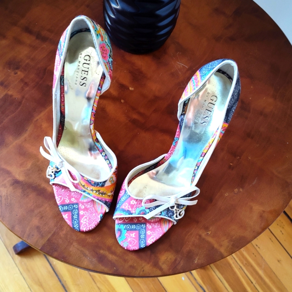 Guess Gwenthuse Open Toe D'orsay Multi Color Pais… - image 1